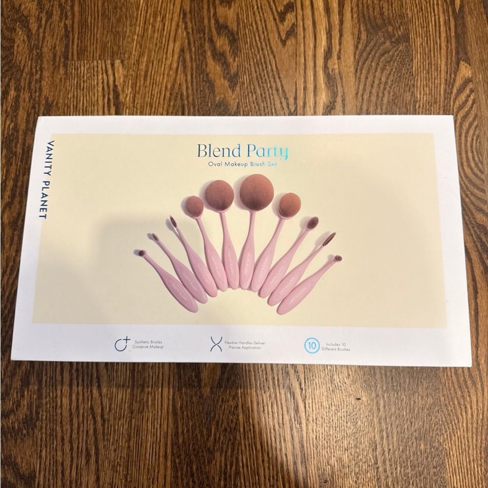 Vanity Planet Blend Party Oval Makeup Brush Set